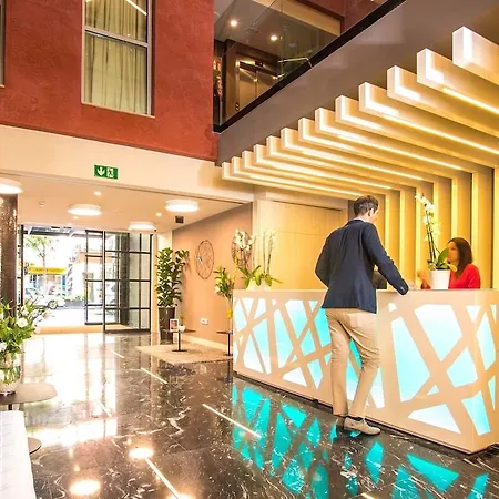 Arya Stadium Hotel