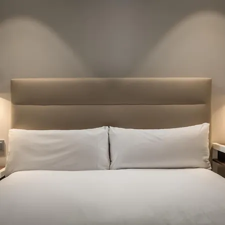 Arya Stadium Hotel