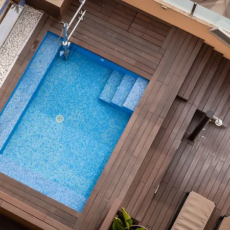 Arya Stadium Hotel 3*