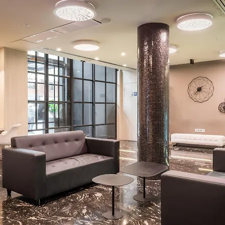 Hotel Arya Stadium 3*