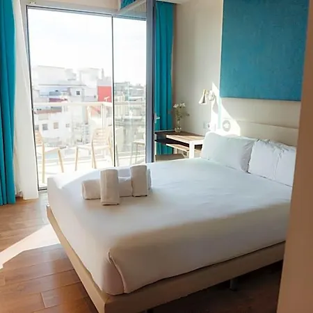 Arya Stadium Hotel 3*