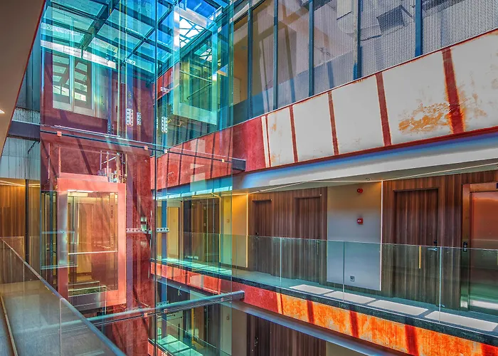 Arya Stadium Отель