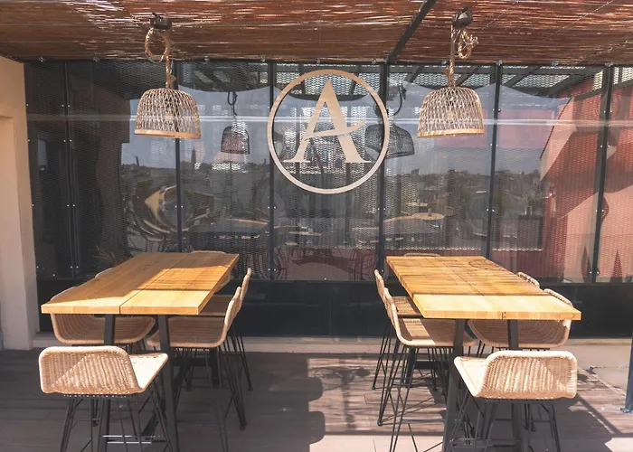 Отель Arya Stadium 3*