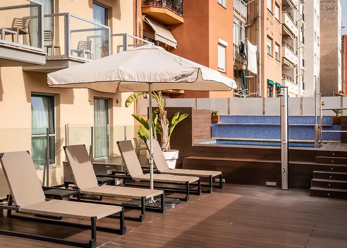 Arya Stadium Отель