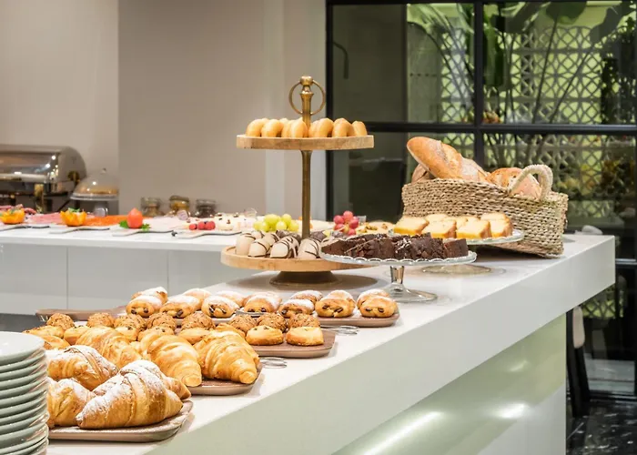 Arya Stadium Отель 3*