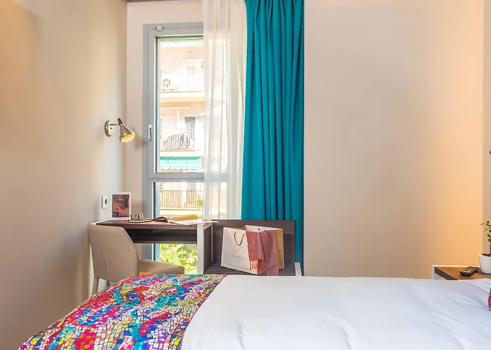 Отель Arya Stadium 3*