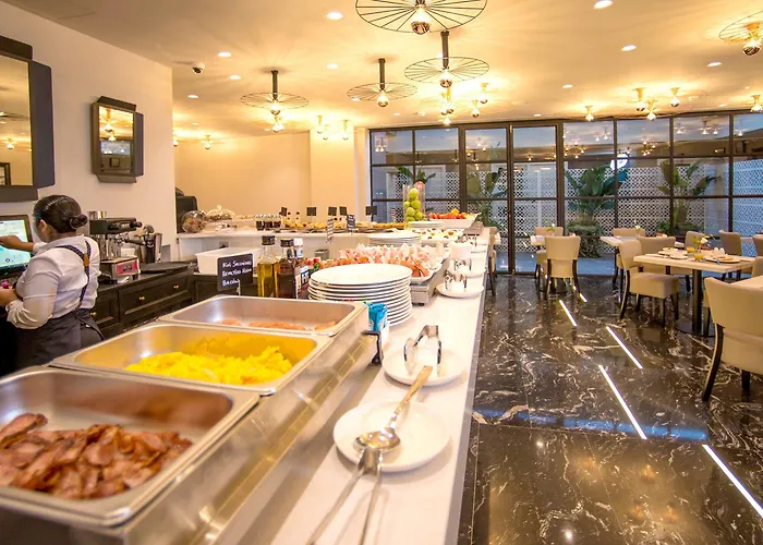 Arya Stadium Отель