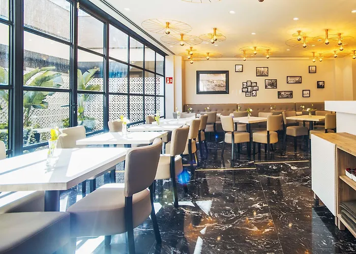 Arya Stadium Отель