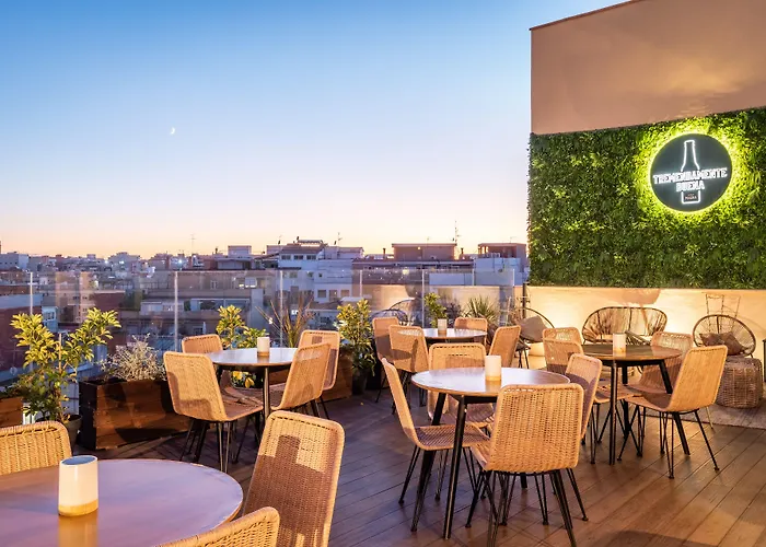 Отель Arya Stadium