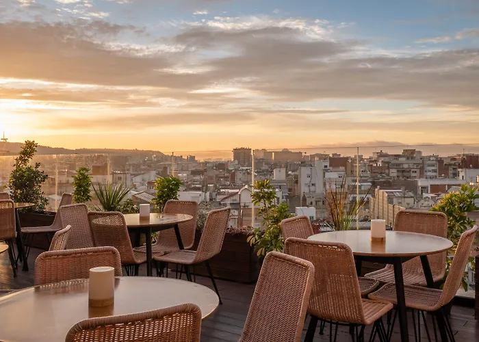 Arya Stadium Отель 3*