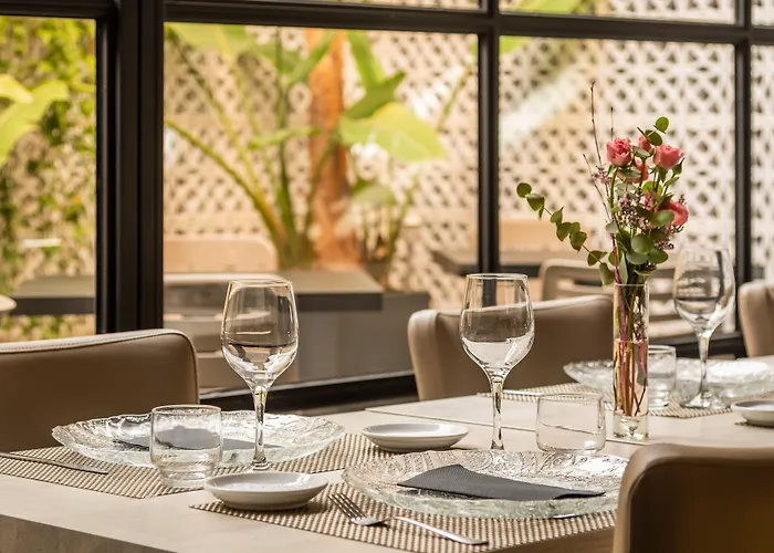 Отель Arya Stadium 3*