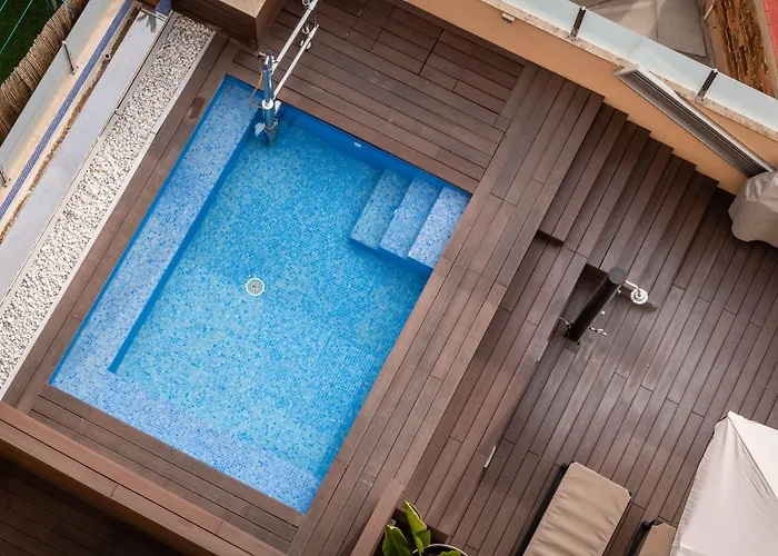 Arya Stadium Отель 3*