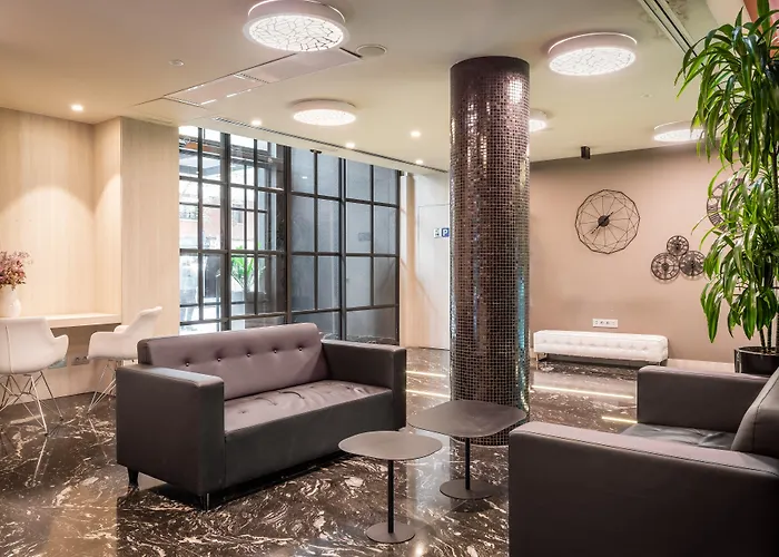 Отель Arya Stadium 3*