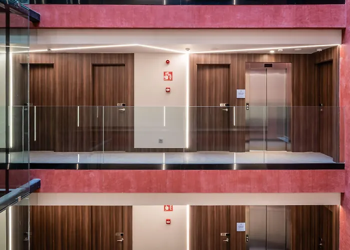 Arya Stadium Отель 3*